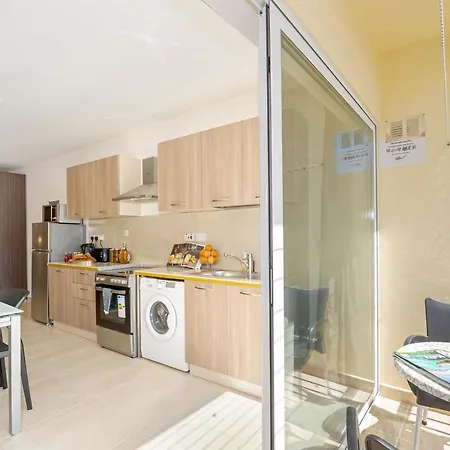 Summer Breeze Comfort Sunny Apartments Close To The Sandy Beaches - By Getawaysmalta Mellieha Exterior photo